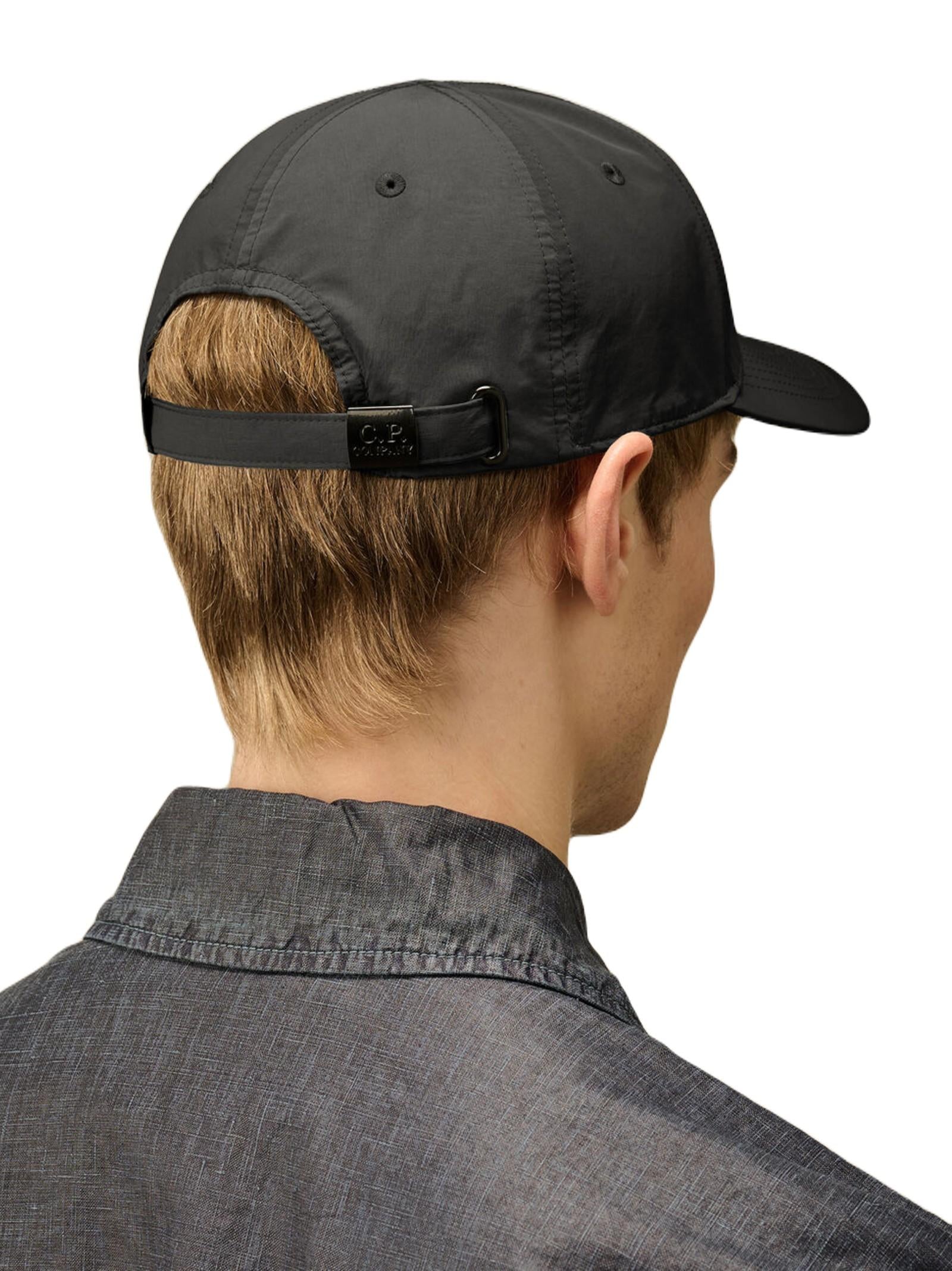 C.P. COMPANY CAPPELLO BASEBALL CON LOGO 18CMAC147A005904A 999 